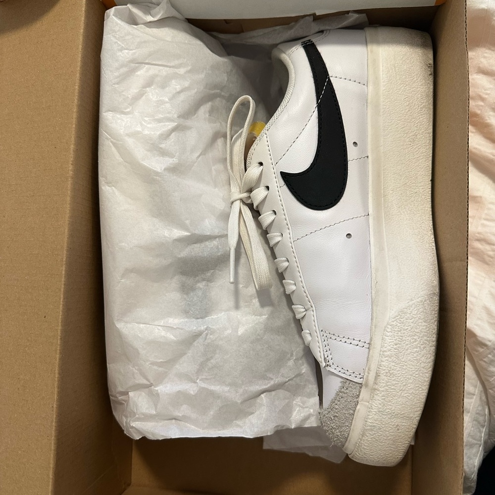 Nike Platform blazer low